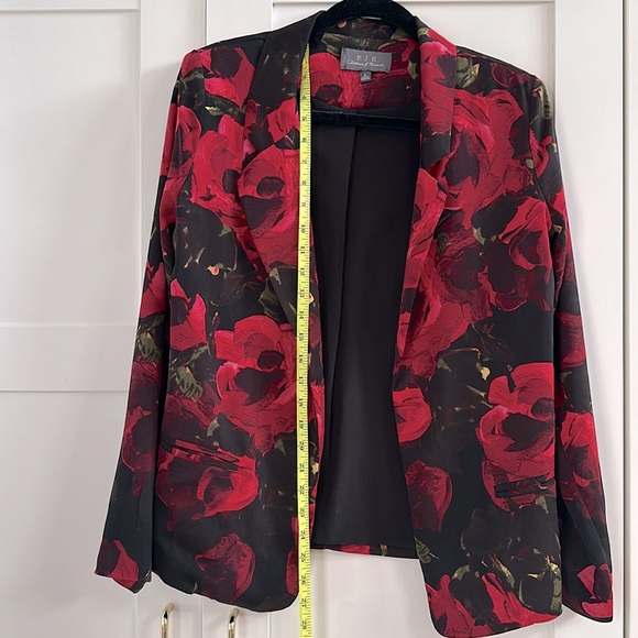 Soft Floral blazer by PJK. SZ S - Picture 5 of 5
